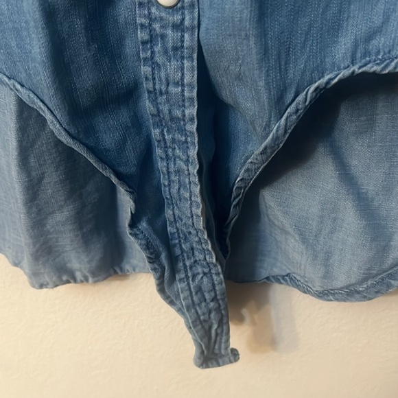 Lola River size M snap button down denim color long sleeves tie knot at front - Picture 5 of 8